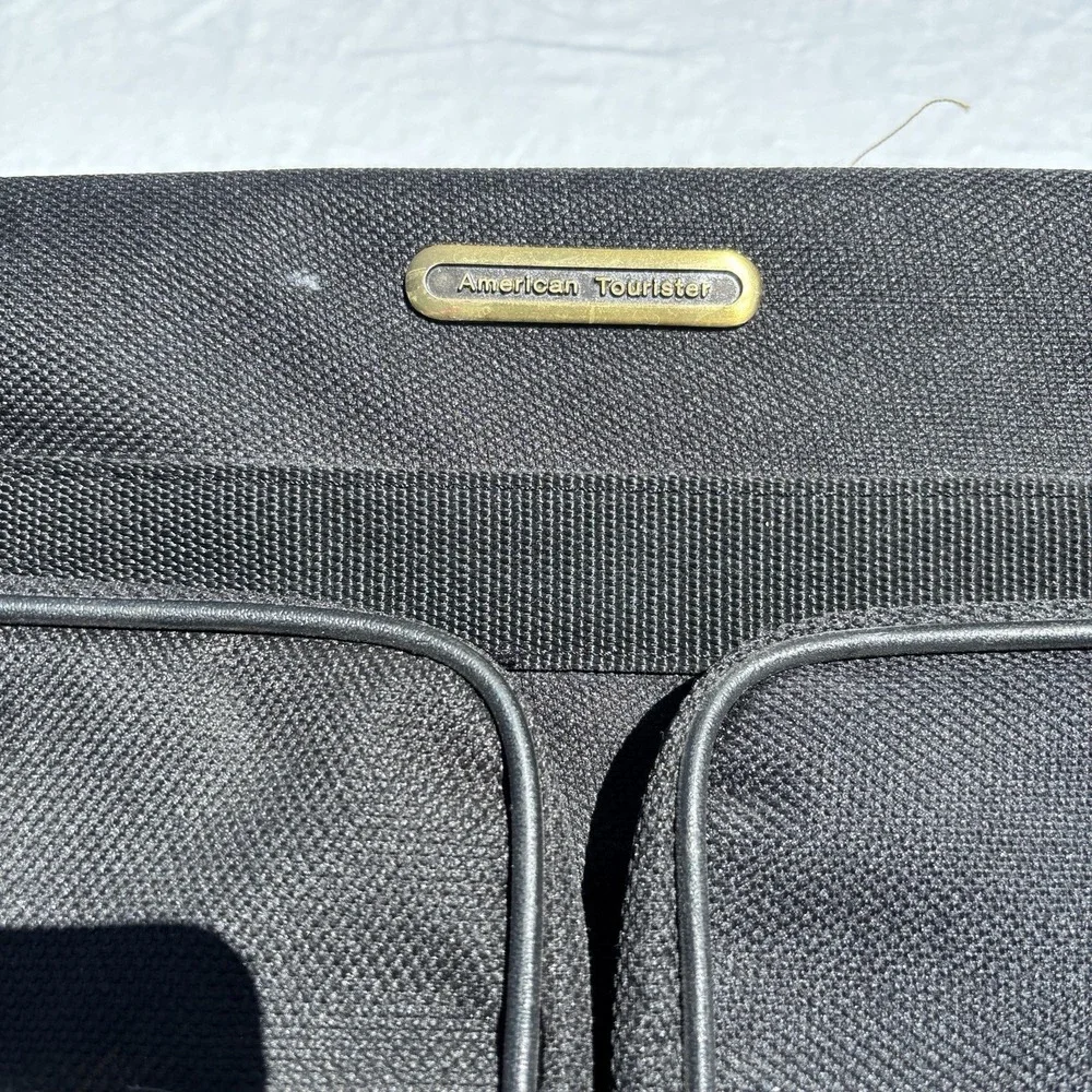 American Tourister 42